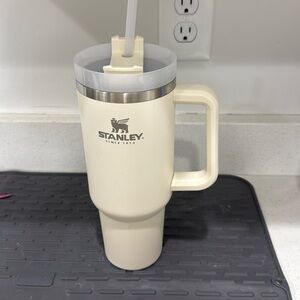 White Stanley Cup (used)